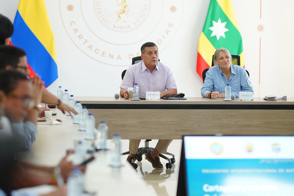 La primera reunión del Comité Pro Islas para ordenar el turismo y proteger los ecosistemas de Cartagena. // Foto: cortesía de la Alcaldía de Cartagena.