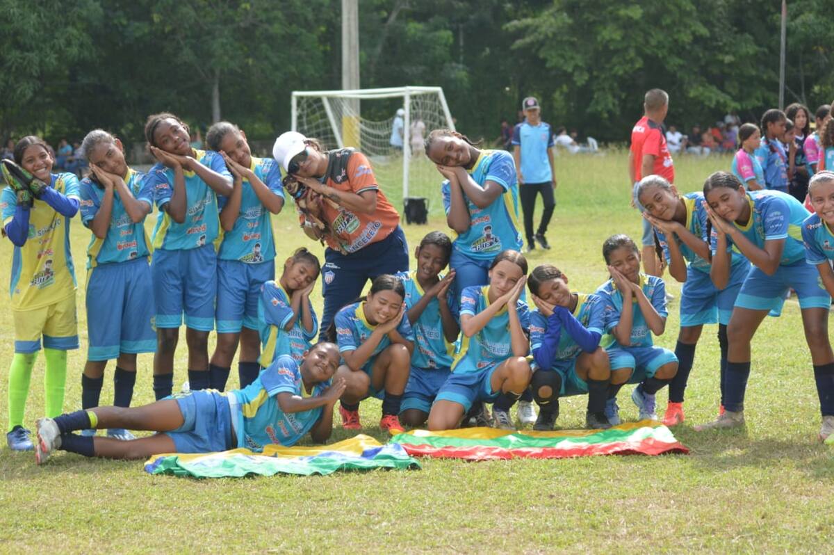 La Villa Fútbol Club celebra su paso a la final del Baby Fútbol Infantil. //Cortesía