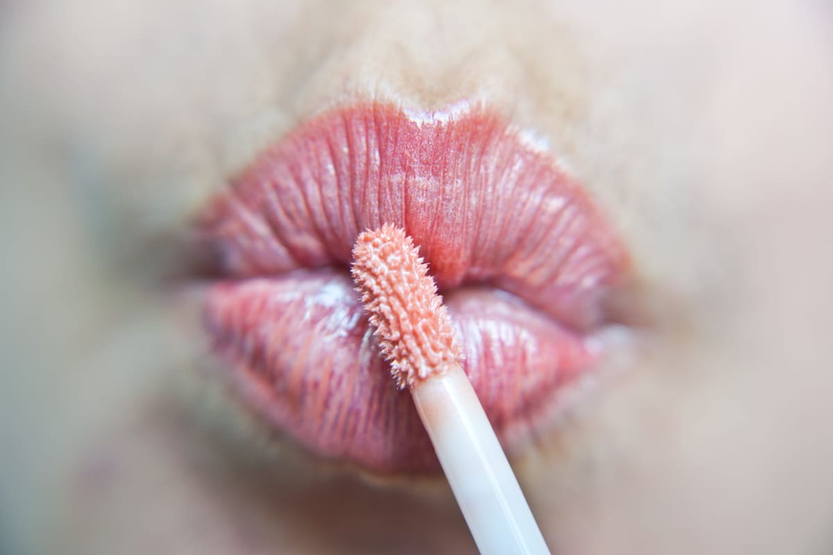 Cómo cuidar tus labios y mantenerlos hidratados todo el día