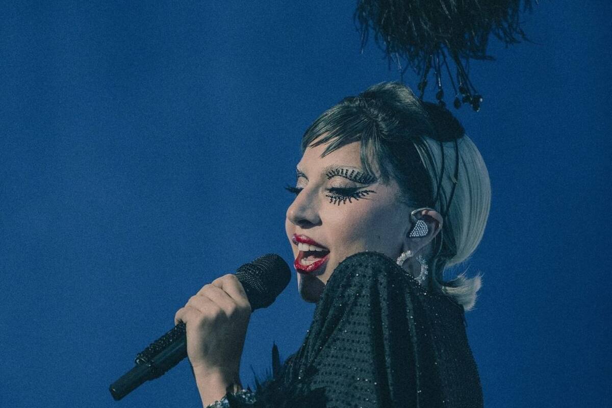 Lady Gaga se roba las miradas en la alfombra roja de Venecia