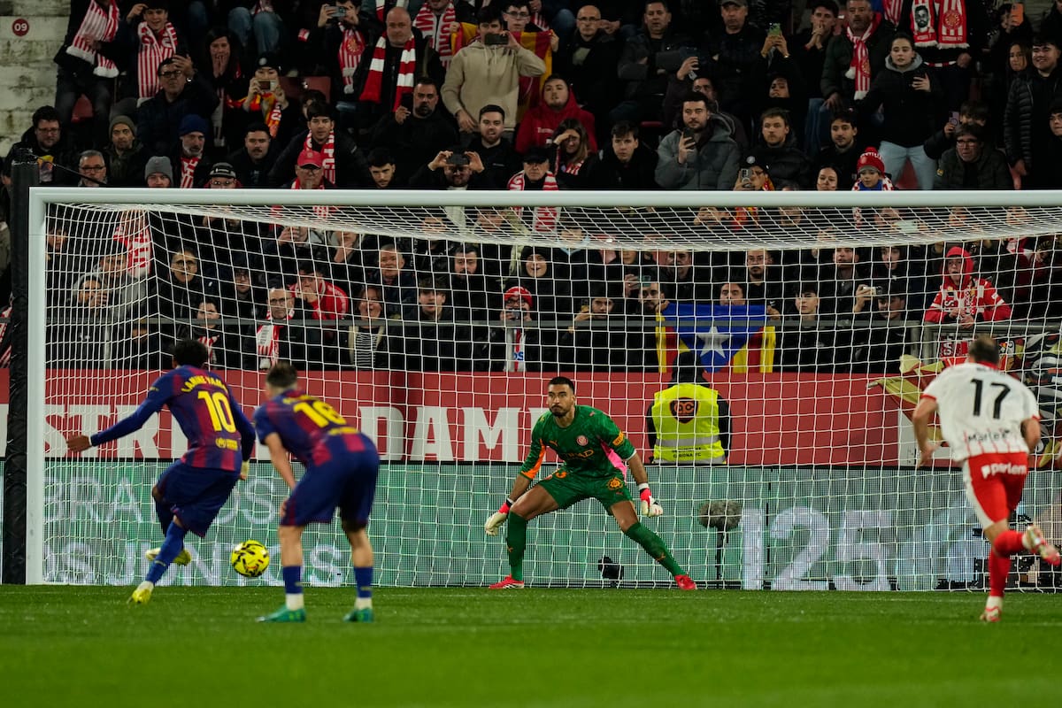 Lamine Yamal erró un penalti en el partido ante Girona por LaLiga. //Foto, EFE: Siu Wu.