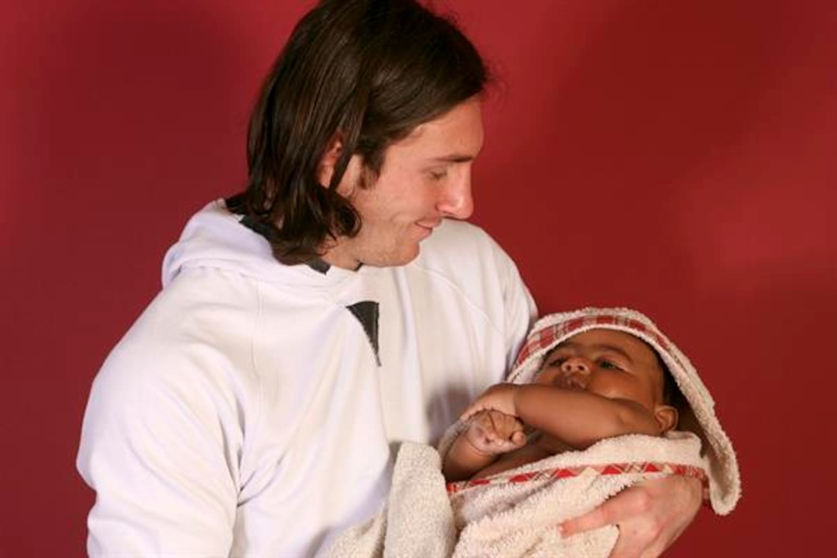 El fotógrafo de la icónica imagen de Messi con Lamine Yamal reveló cómo logró la foto