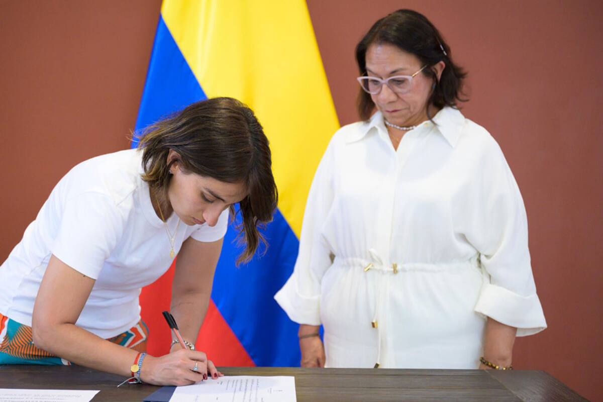 Laura Sarabia inicia empalme con la nueva canciller: los temas que abordaron