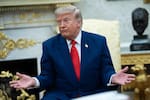 Ponen freno al polémico fondo que beneficiaba a seguidores de Donald Trump