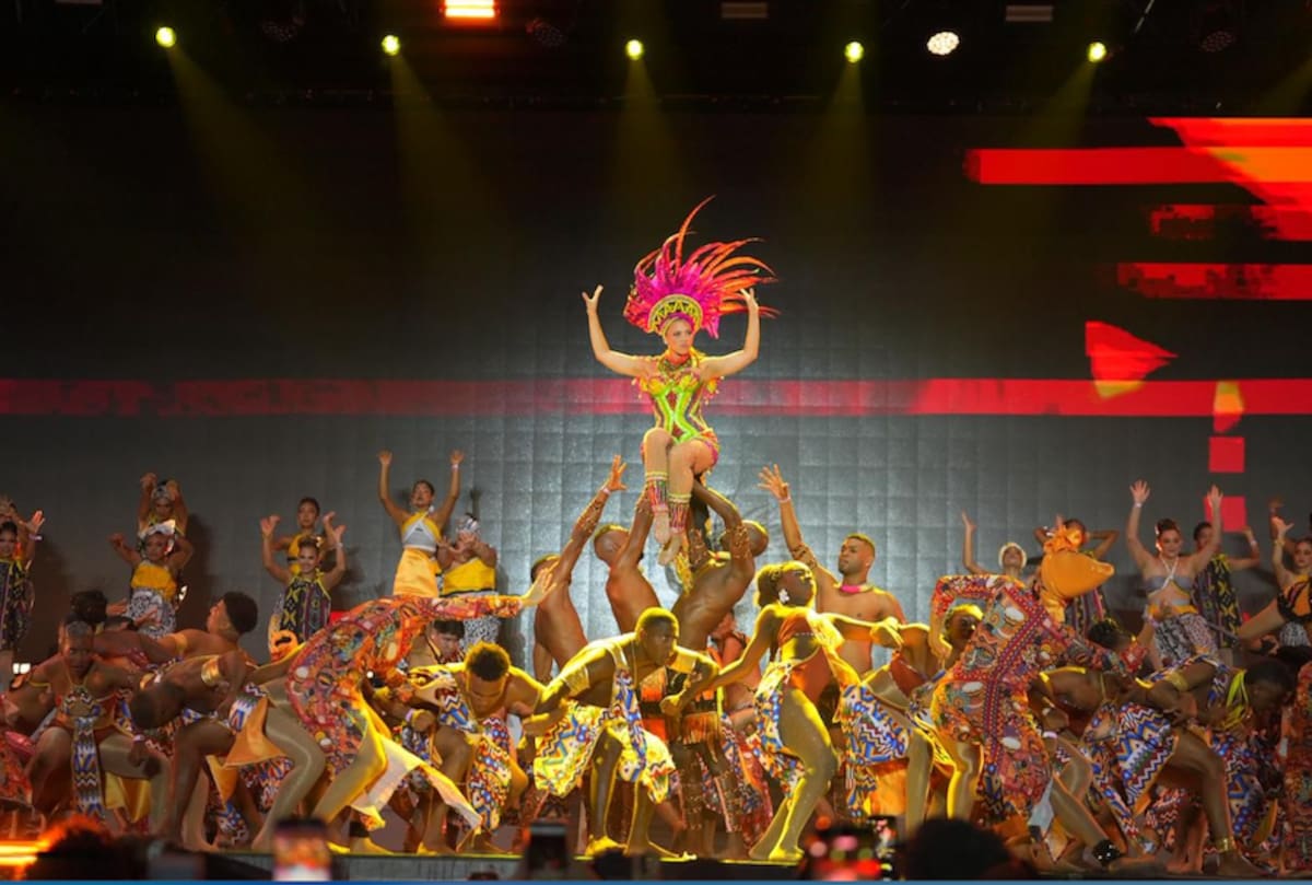La reina del Carnaval de Barranquilla, Michelle Char Fernandez, mostró sus dotes de bailarina danzando al ritmo de los bailes afrocilombianos.//Cortesía Carnaval de Barranquilla.