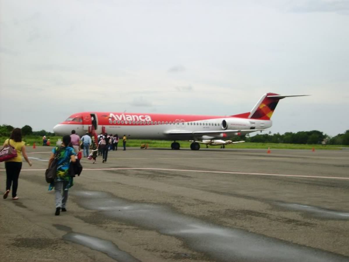 Luego del susto los viajeros le pidieron a la aerolínea que les resolviera algunos asuntos mínimos, dado que tenían que permanecer más tiempo en Montería. NIDIA SERRANO / EL UNIVERSAL
