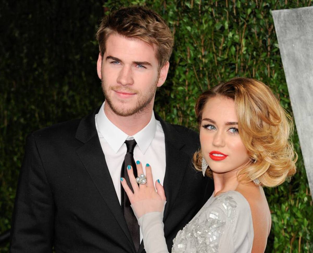 Miley Cyrus y Liam Hemsworth unirán sus vidas en matrimonio. AP