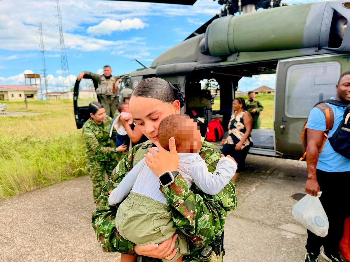 Liberados los pasajeros de buses secuestrados en Chocó. | Foto: Tomada de X / Séptima División del Ejército Nacional