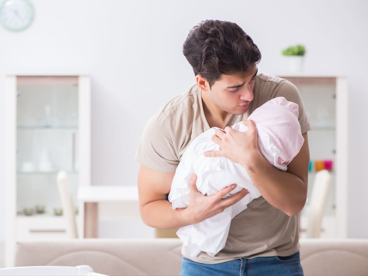 Una iniciativa en el Congreso promete revolucionar la crianza, la equidad laboral y el rol de los padres en la familia. | Foto: Canva / VANGUARDIA