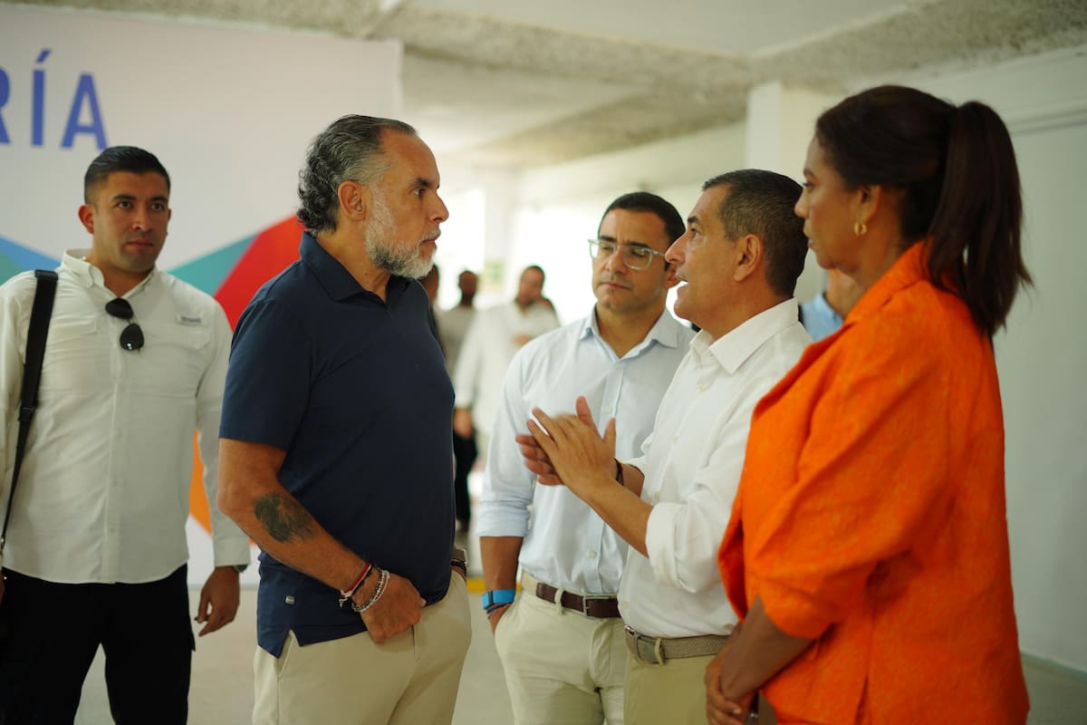 El ministro del Interior, Armando Benedetti, estuvo en la Liga de Gobernantes del Caribe, que se realizó en Montería. // Foto: Cortesía.