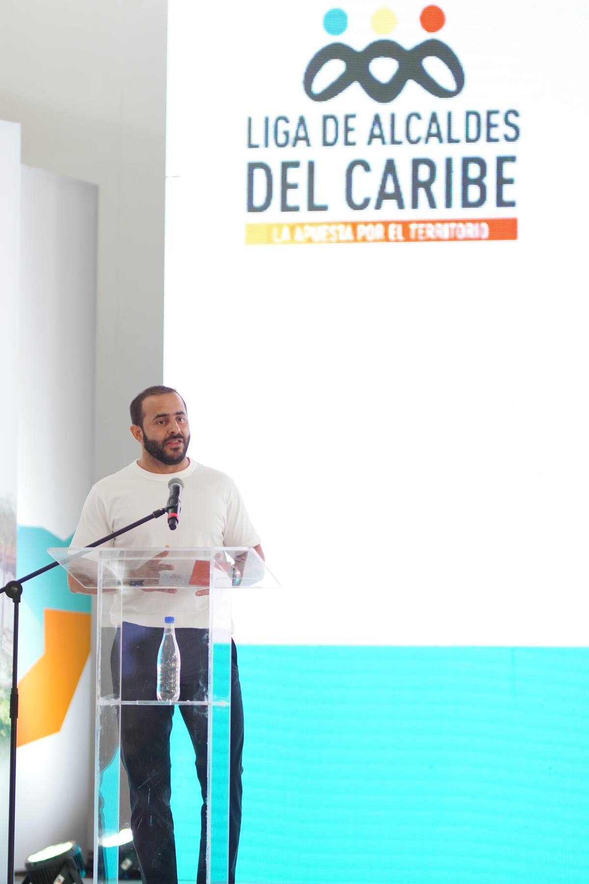 Erasmo Zuleta, gobernador de Córdoba, instó a conformar un bloque para que la Ley de Competencias, “se adapte a las necesidades de los departamentos y regiones. // Foto: Cortesía.