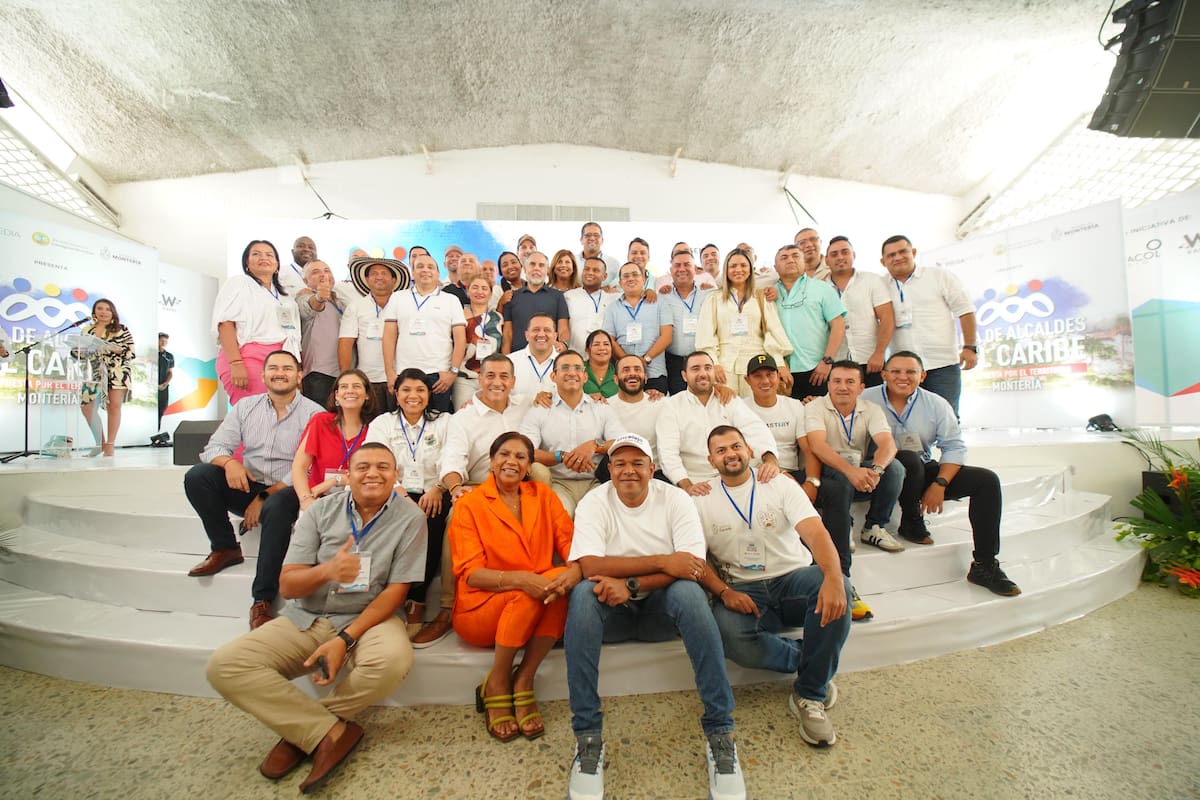 Más de 140 alcaldes y 3 gobernadores de la región participaron en el encuentro en Montería. // Foto: cortesía