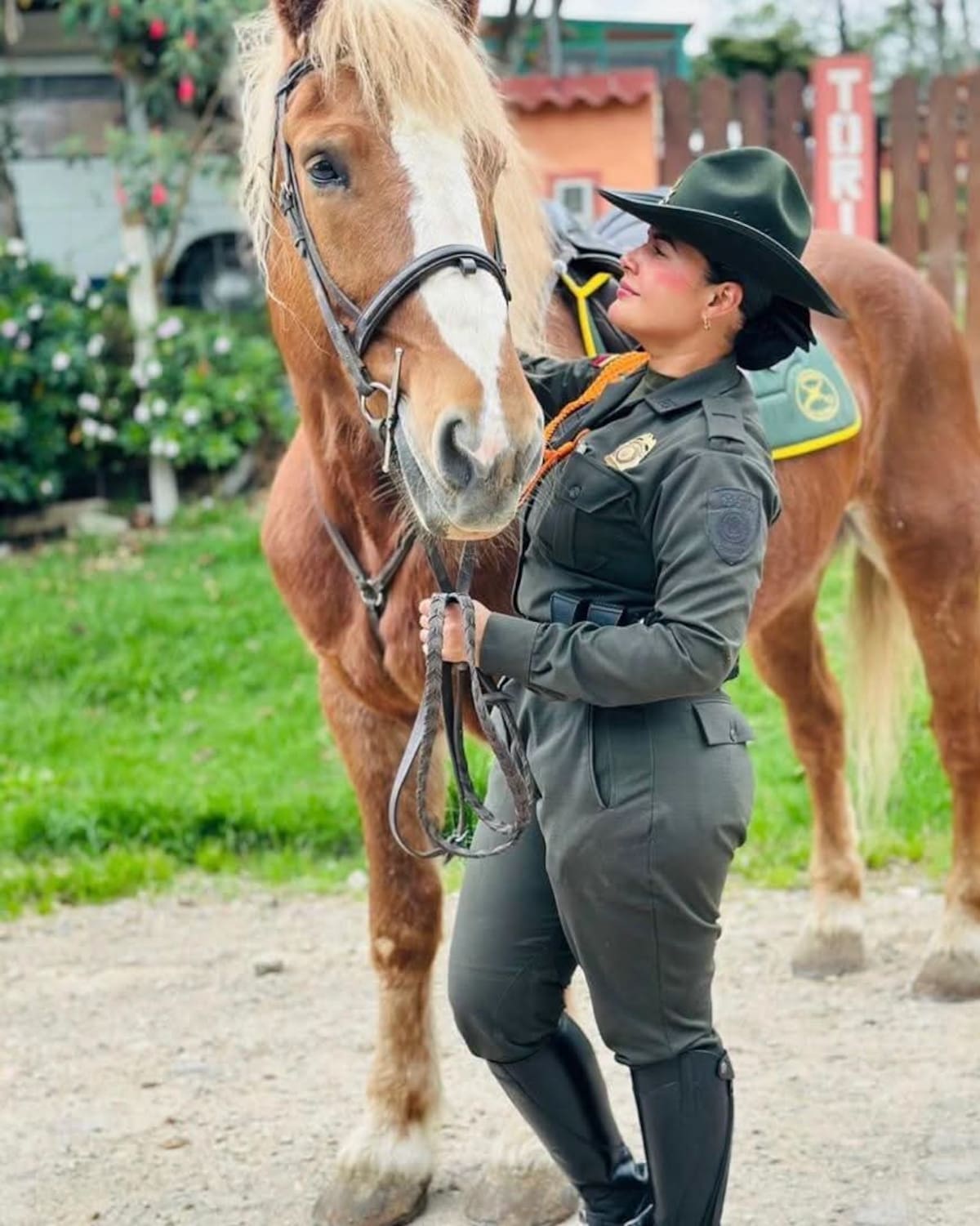 Liliana Marcela Leyva Lozano, la primera mujer carabinera del Departamento de Policía. // Cortesía - Policía