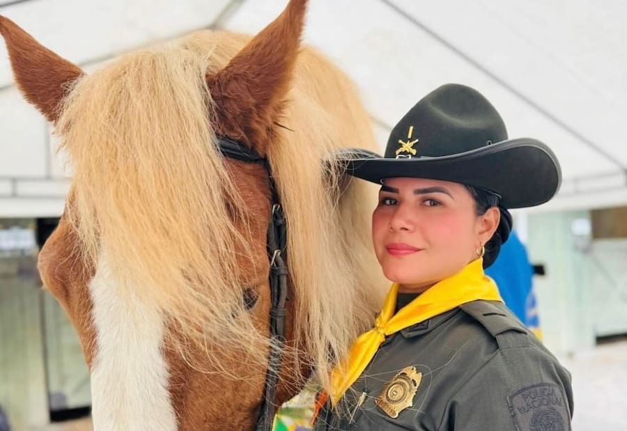 Con las riendas en las manos y la vocación en el alma: la mujer que abrió caminos en la Policía de Bolívar
