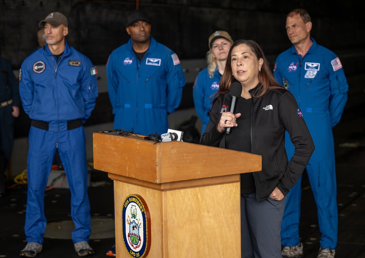 Liliana Villarreal Ibarra, directora del Programa de Aterrizaje y Recuperación de Artemis de la NASA, durante un evento para los medios de comunicación, el 31 de marzo de 2025. //Foto: NASA - Bill Ingalls
