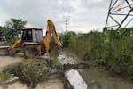 Alcaldía de Cartagena limpia nueve canales y atiende a familias afectadas por las lluvias