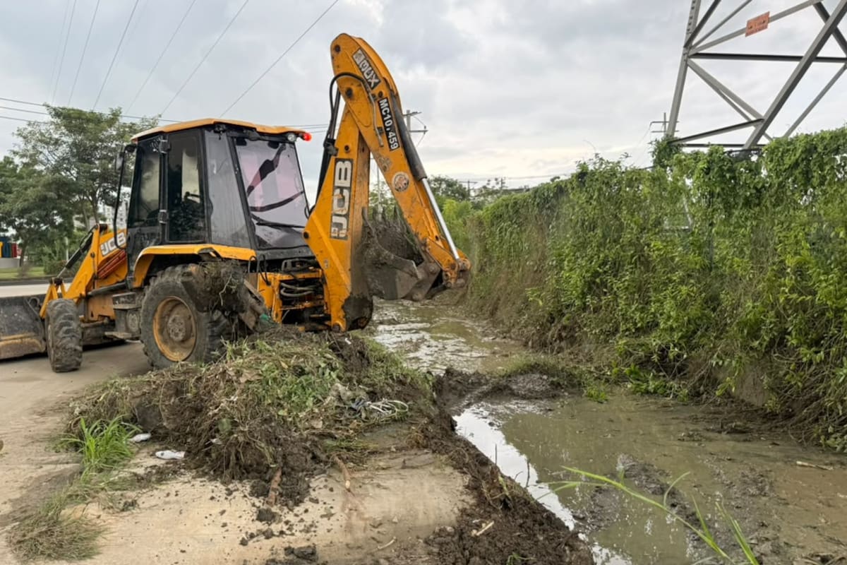 Limpian el canal Matute en Cartagena y extraen cerca de 200 toneladas de residuos