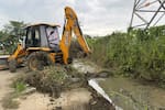 Limpian el canal Matute en Cartagena y extraen cerca de 200 toneladas de residuos