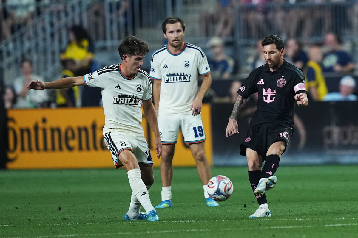 Lionel Messi generó el primer gol del Inter Miami y marcó el segundo en el empate ante el Philadelphia Union. //Foto, AP: Matt Rourke