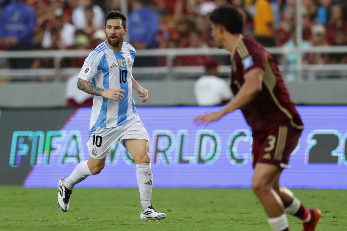 Lionel Messi regresó a la Selección de Argentina, tras su lesión. //EFE
