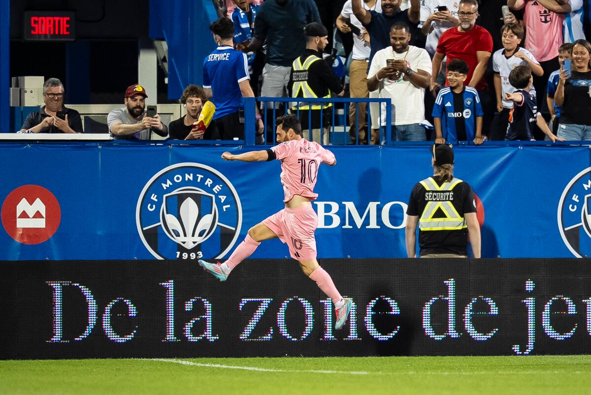 El argentino Lionel Messi, del Inter Miami, festeja su gol en el encuentro de la MLS ante Montreal. //Foto, AP: Christopher Katsarov