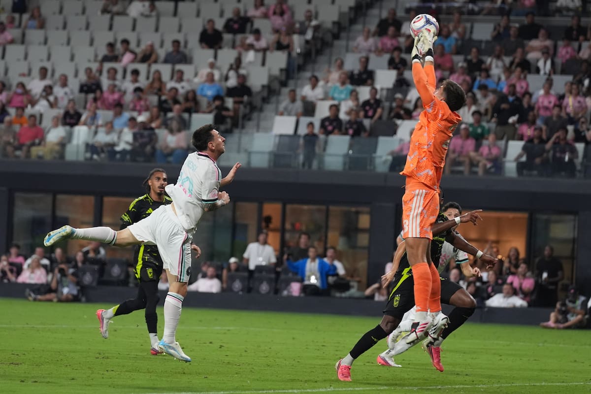 Lionel Messi casi marca en su retorno a los terrenos de juego en la MLS. //Foto, AP: Marta Lavandier