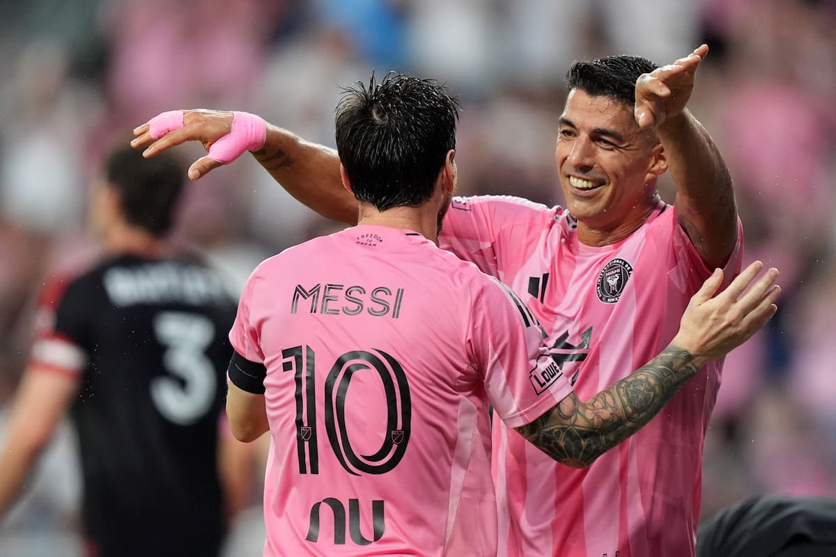 Lionel Messi y Luis Suárez fueron los protagonistas en la victoria del Inter Miami sobre el D.C. United en la MLS. //Foto, AP: Rebecca Blackwell