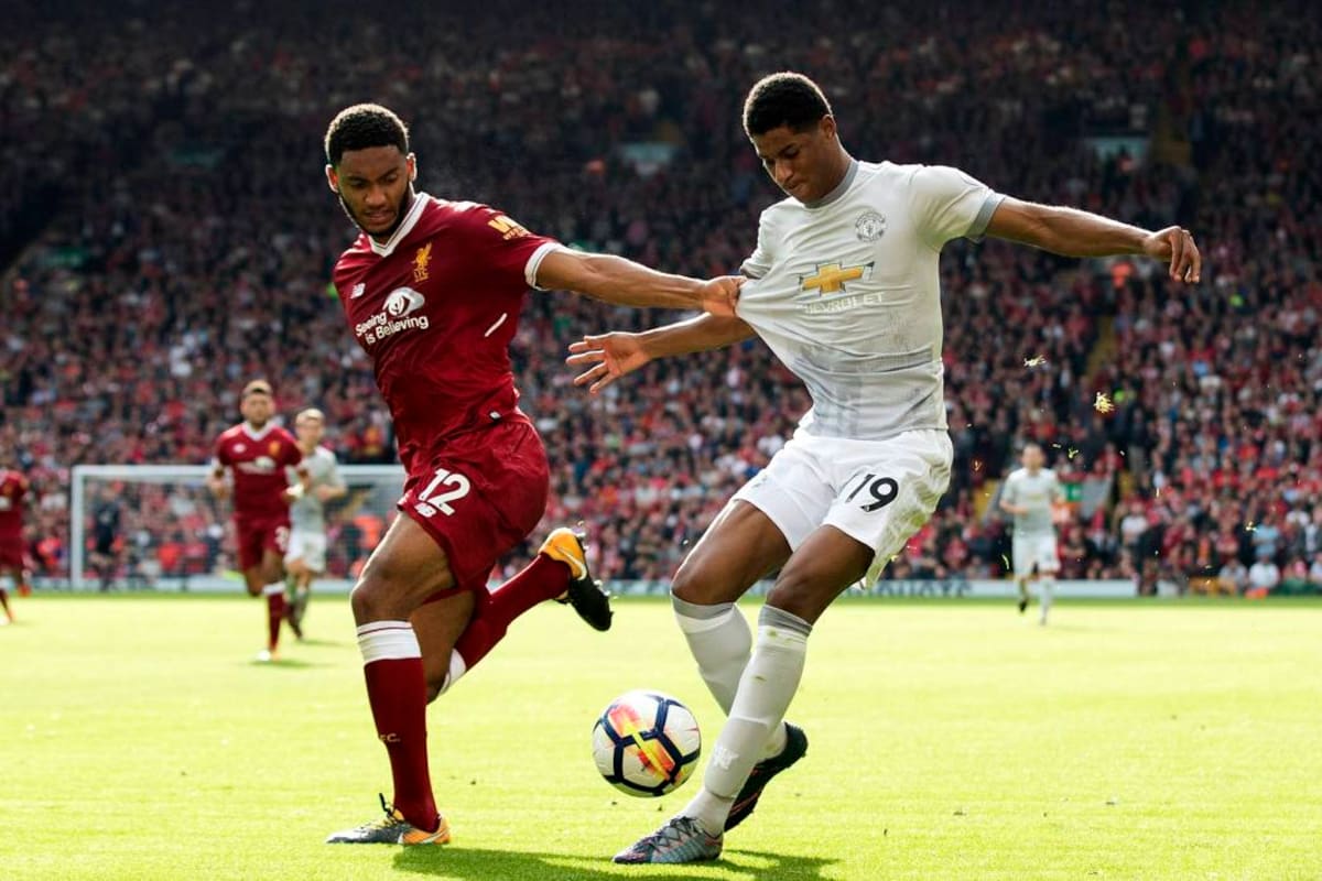 Marcus Rashford (D) interesa a Barcelona. //EFE
