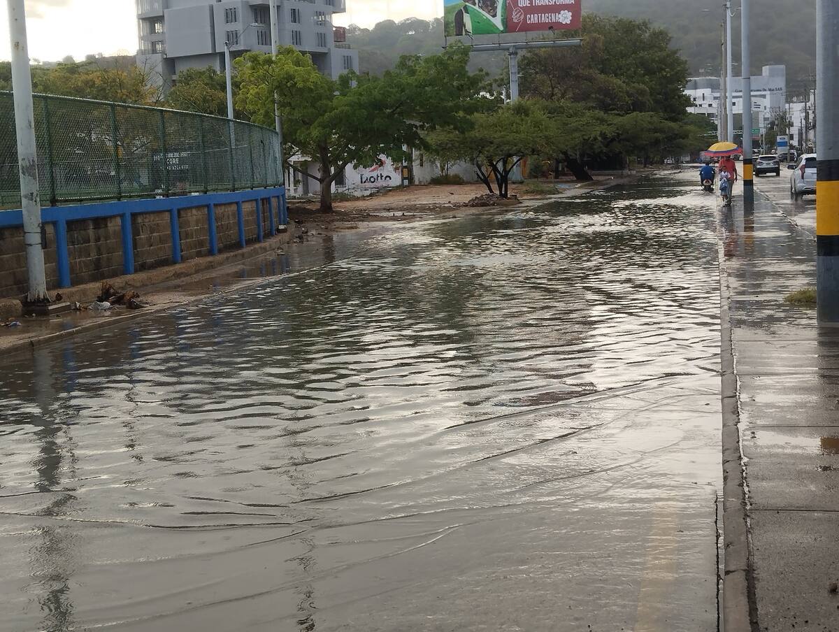 Así se vivieron las lluvias en Cartagena este 5 de mayo de 2025. // Foto: Óscar Díaz - El Universal.