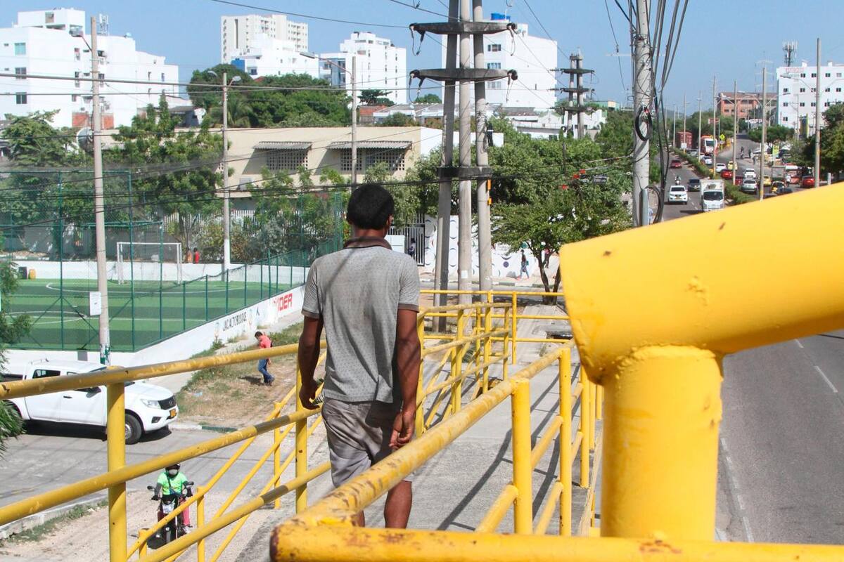 “Ese puente nunca ha recibido mantenimiento”: vecinos