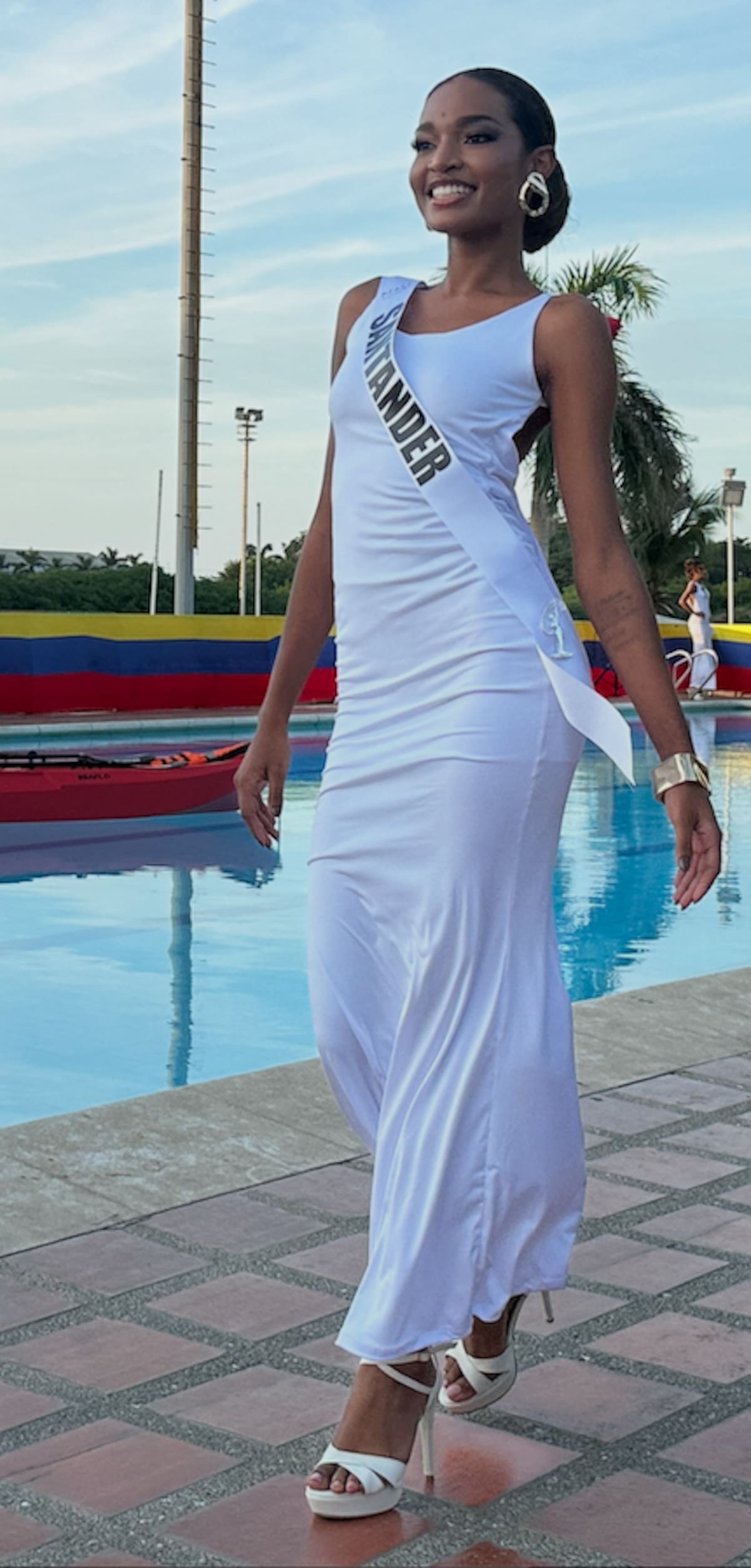 Loana Briyith Ortiz Herrera, durante el desfile de imposición de bandas en la sede la Fuerzas Armadas de Colombia en Barranquilla.//El Universal.