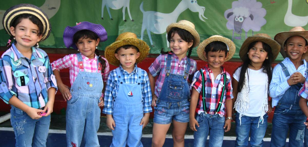 Sarah Ríos, Andrea Manrique, Federico Pérez, Gabriela Rodríguez, Ricardo Rojas, Samantha Martínez y Santiago Aragón.