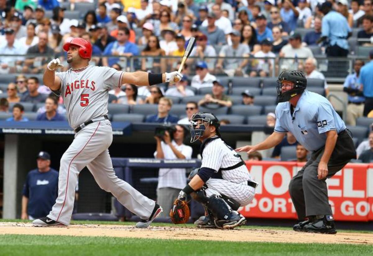 El dominicano Albert Pujols conectó un jonrón anoche. AP