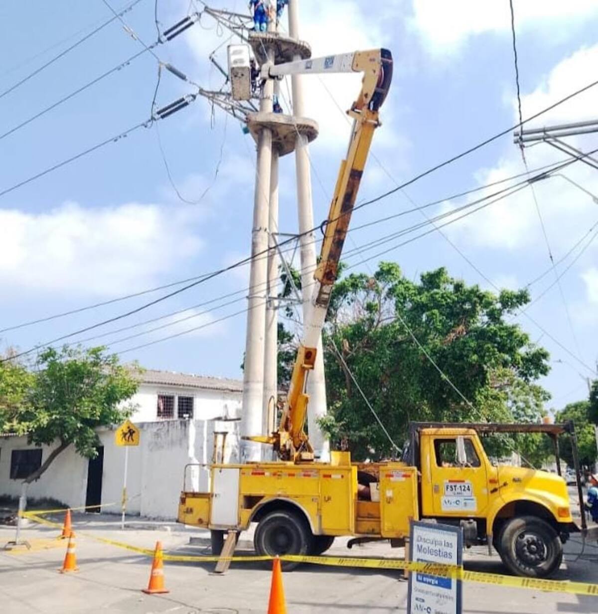 La empresa Air-e Intervenida anuncia que para este domingo 23 de febrero estará realizando mantenimiento de redes y poda de árboles en Puerto Colombia y Barranquilla.//Cortesía.