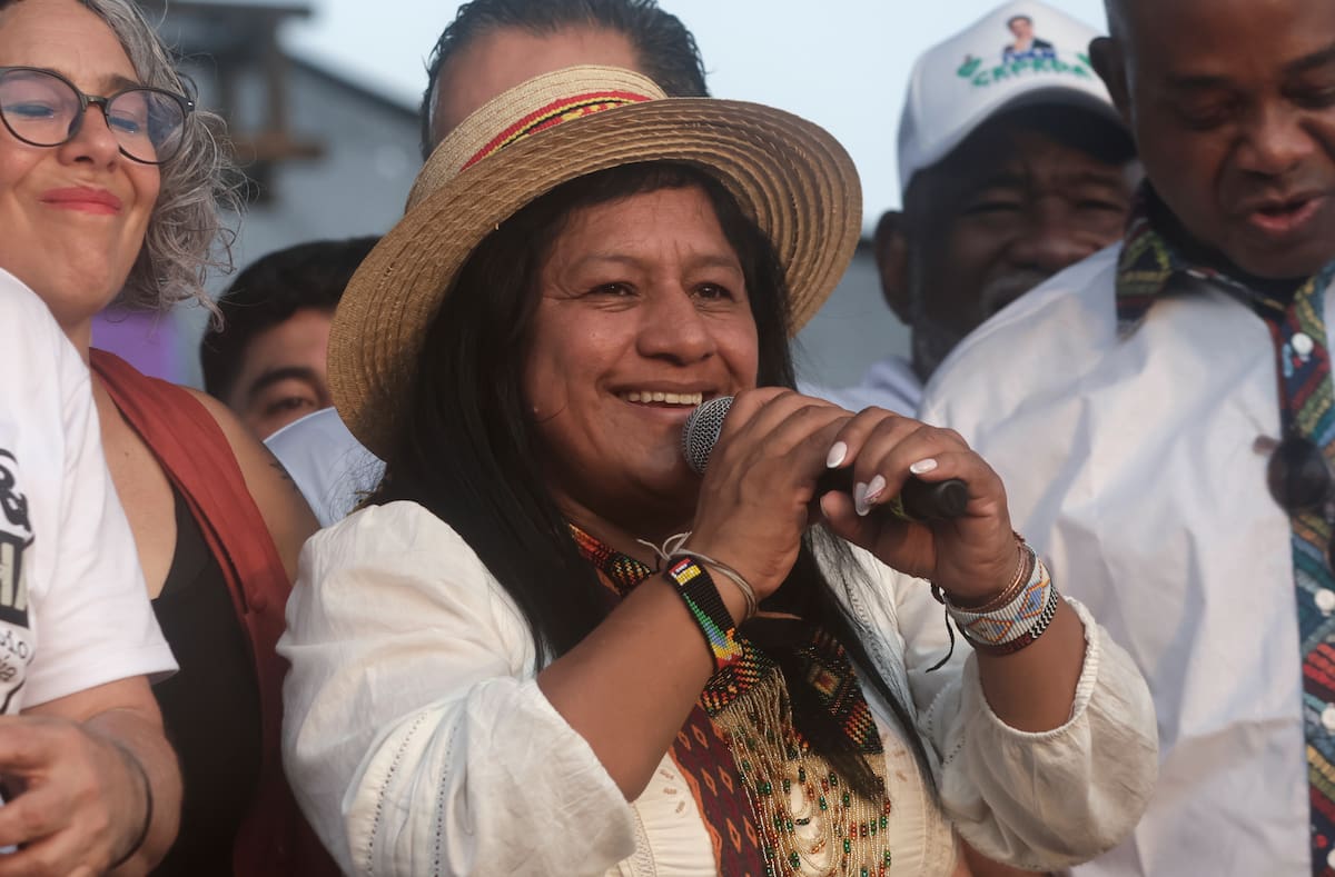 La fórmula vicepresidencial del candidato por el partido Pacto Histórico a la Presidencia de Colombia Iván Cepeda, Aida Quilcué. // EFE/ Ricardo Maldonado Rozo