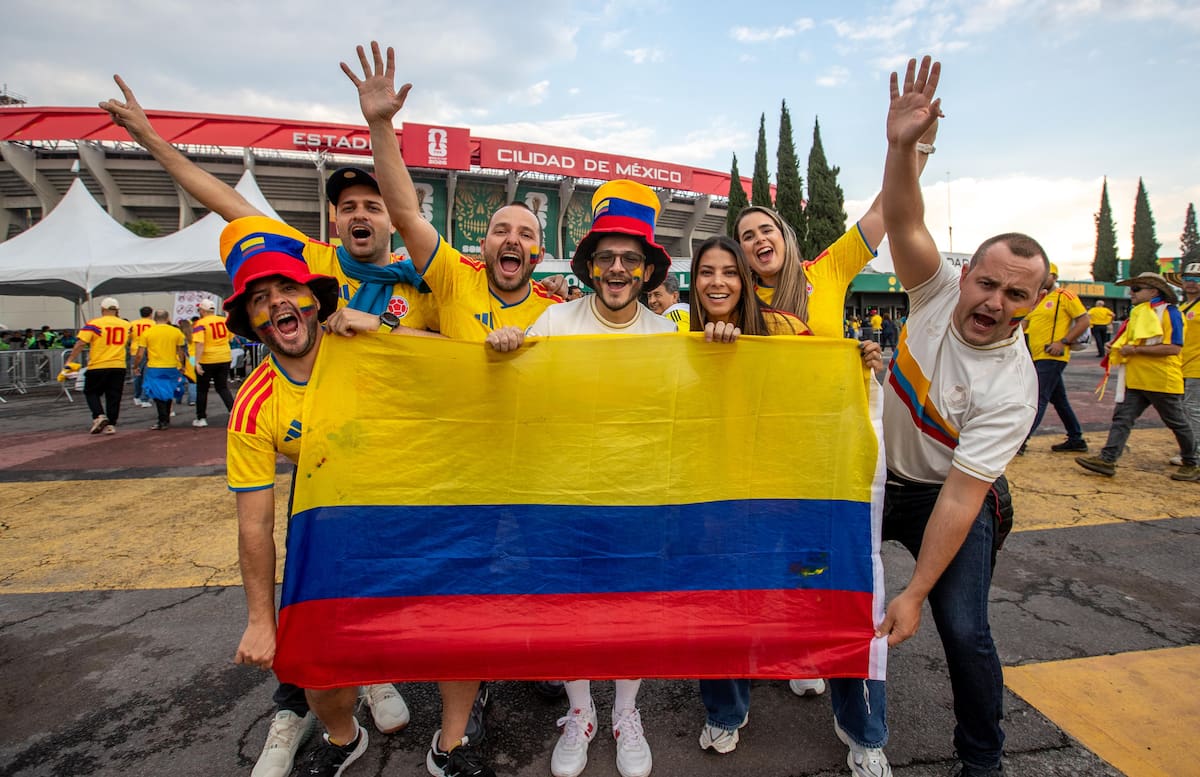 Los colombianos emocionados con el partido. // COLPRENSA
