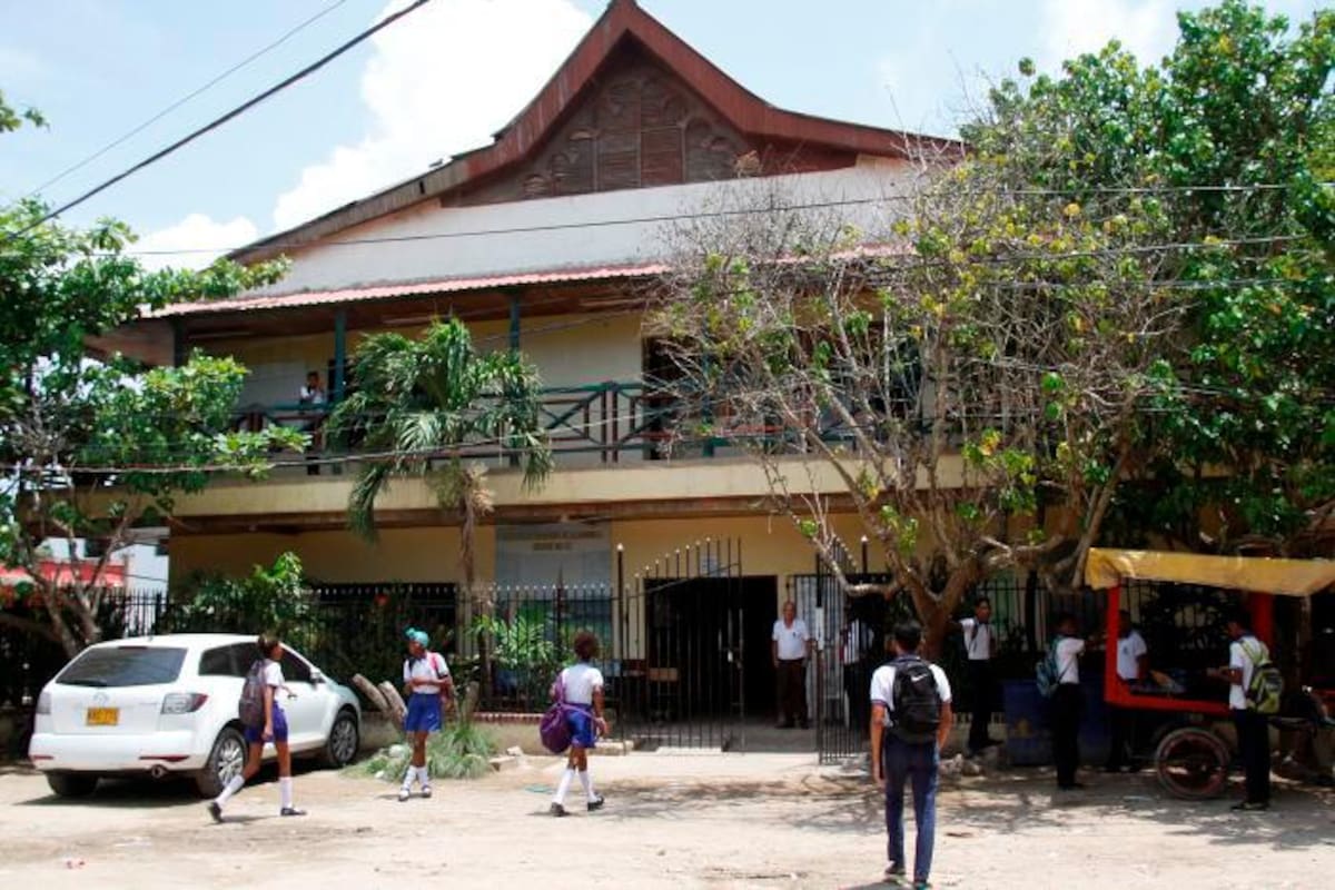 Sin contratos de aseo, vigilancia y PAE, arrancan las clases en Cartagena