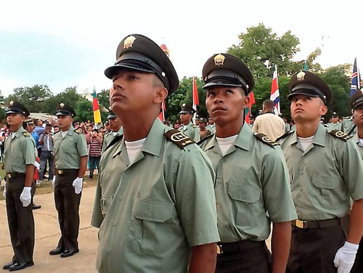 Los jóvenes patrulleros deberán combatir el crimen en su región y garantizar la convivencia para los integrantes de su comunidad indígena. COLPRENSA