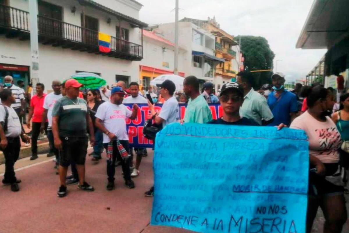Concertación entre vendedores y el Distrito por decreto de espacio público