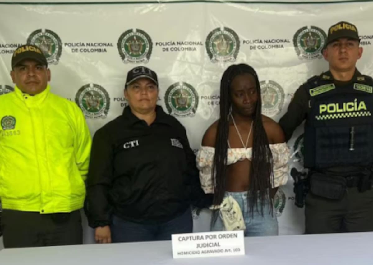 Luego de avalar un preacuerdo entre la Fiscalía General de la Nación y Sandra Tatiana Mosquera Mosquera, un juez de conocimiento la condenó a 16 años y 6 meses de prisión . // Foto: Policía Nacional