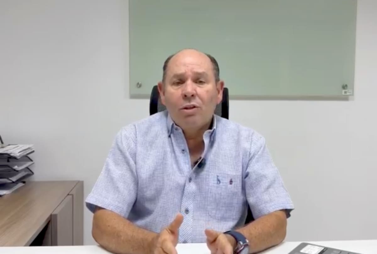 El secretario de salud del Atlántico, Luis Carlos Fajardo Jordán, mediante la Resolución N°03746 de 2026, declaró la alerta amarilla en todo el sistema hospitalario del departamento; medida que busca prevenir el aumento de infecciones respiratorias y gastrointestinales ligadas al clima. //Cortesía Gobernación del Atlántico.