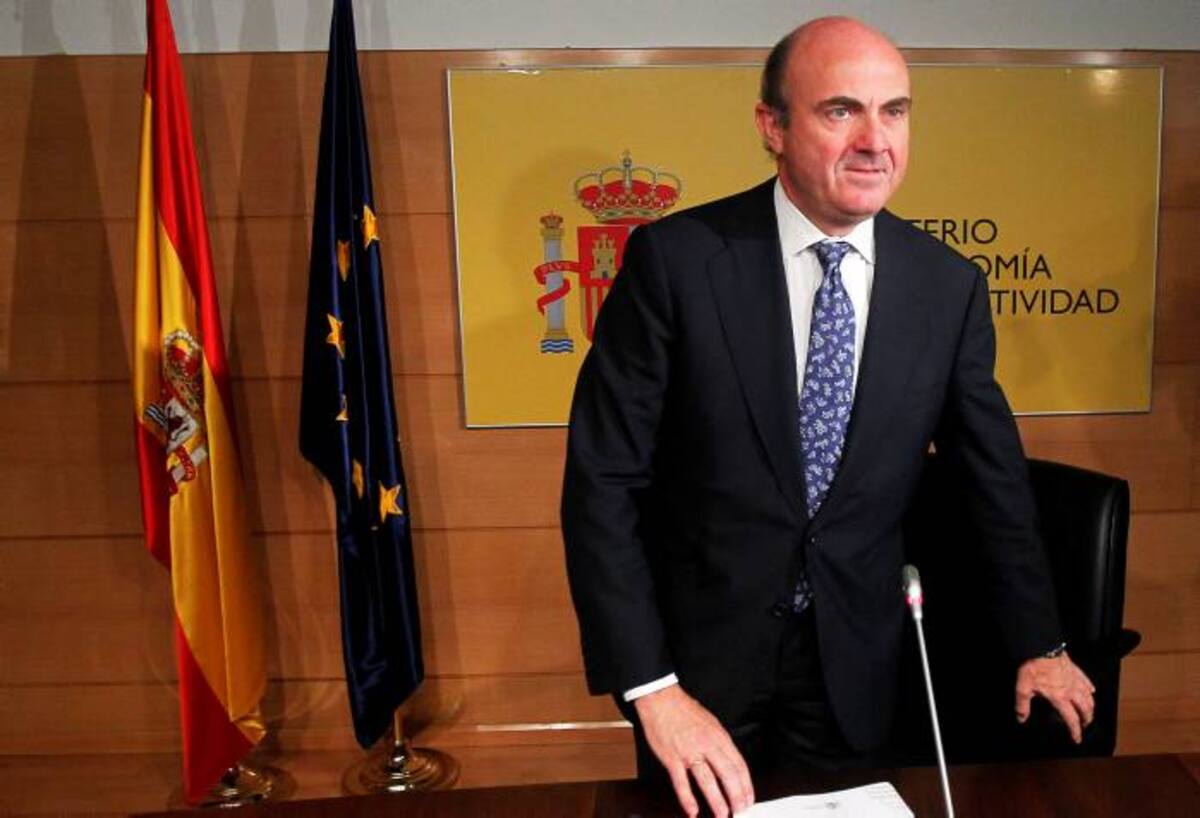 El ministro de Economía español Luis de Guindos hizo el pedido de préstamo a la Unión Europea. ARCHIVO