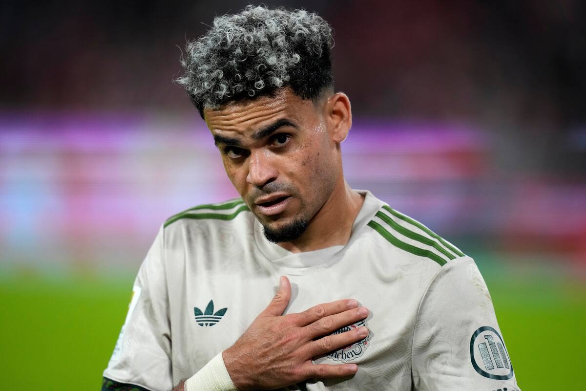 Luis Díaz se fue ovacionado del Allianz Arena tras su más reciente presentación con Bayern Múnich. //Foto, AP: Matthias Schrader
