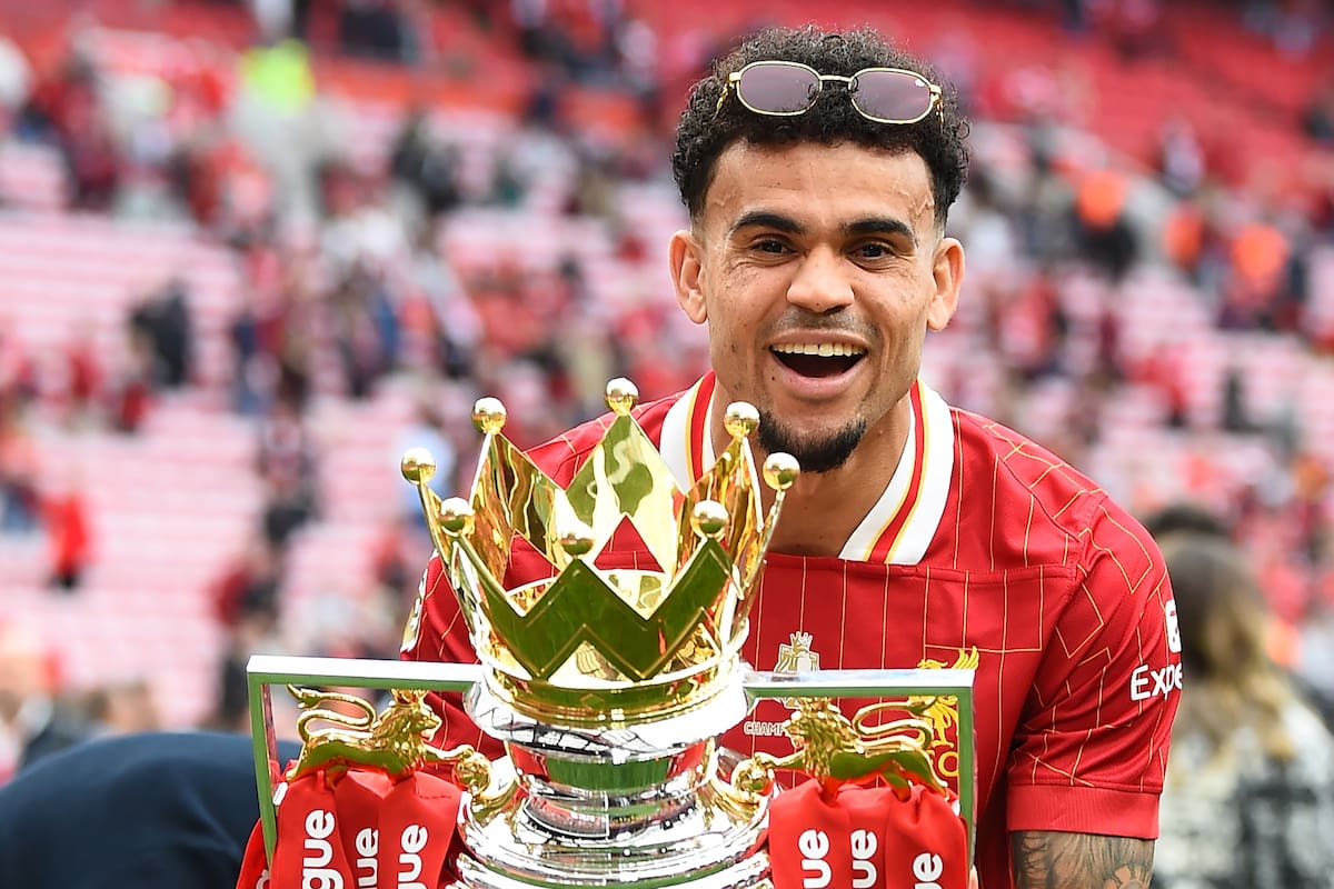 Así celebró Luis Díaz con el trofeo de Premier League: bailes y euforia
