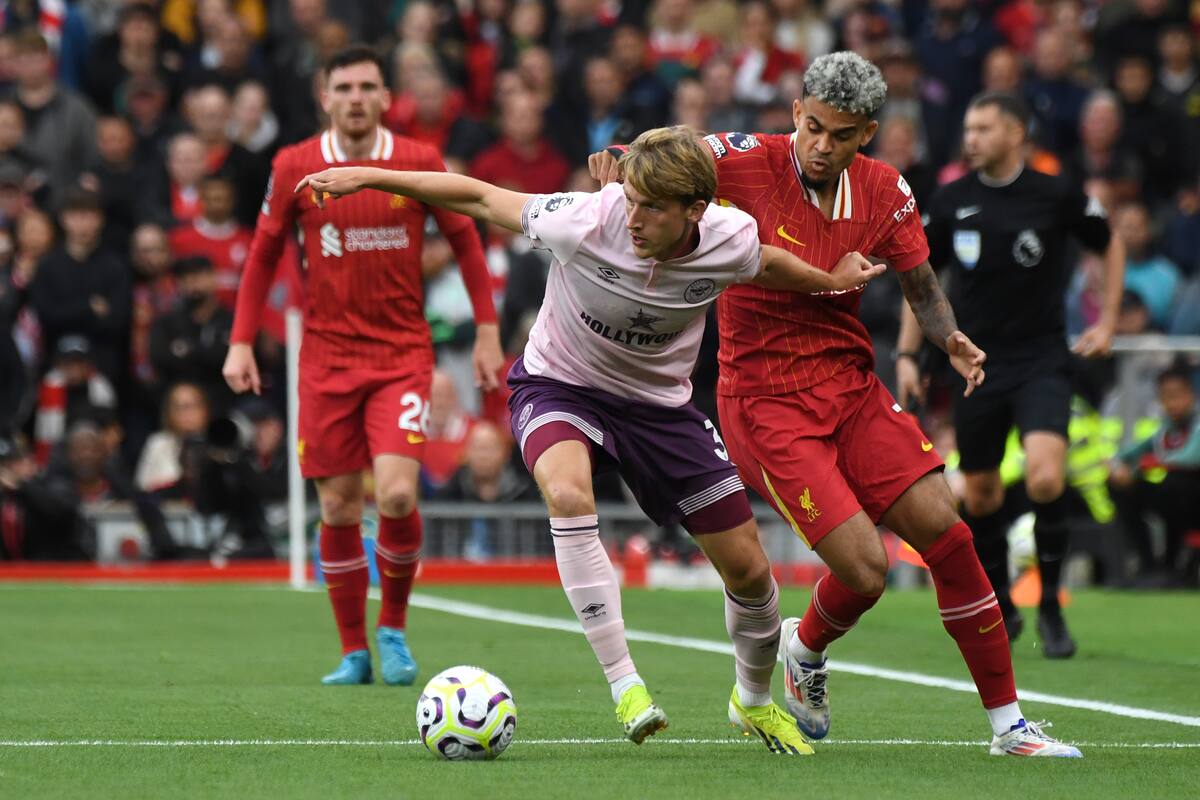 Luis Díaz está disputando su partido número 100 con el Liverpool. //AP