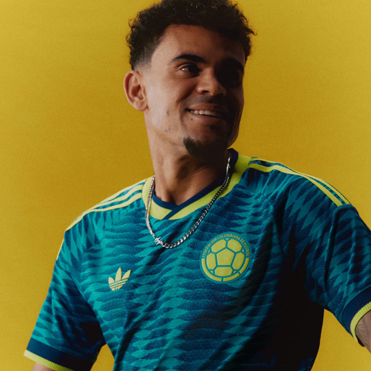 Luis Díaz con la camiseta de visitantes de la Selección Colombia. // Foto: Colprensa