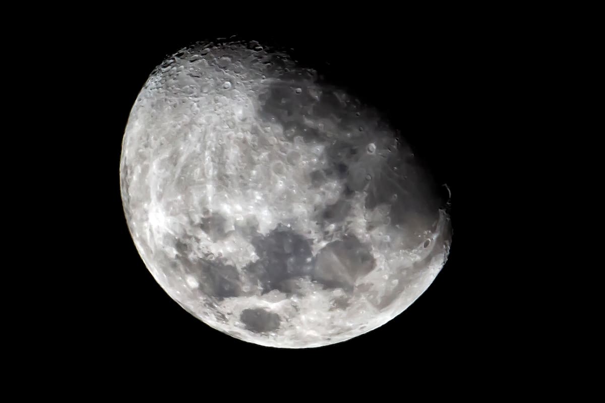 Mares lunares visibles desde la Tierra. //EFE/ Gustavo Amador