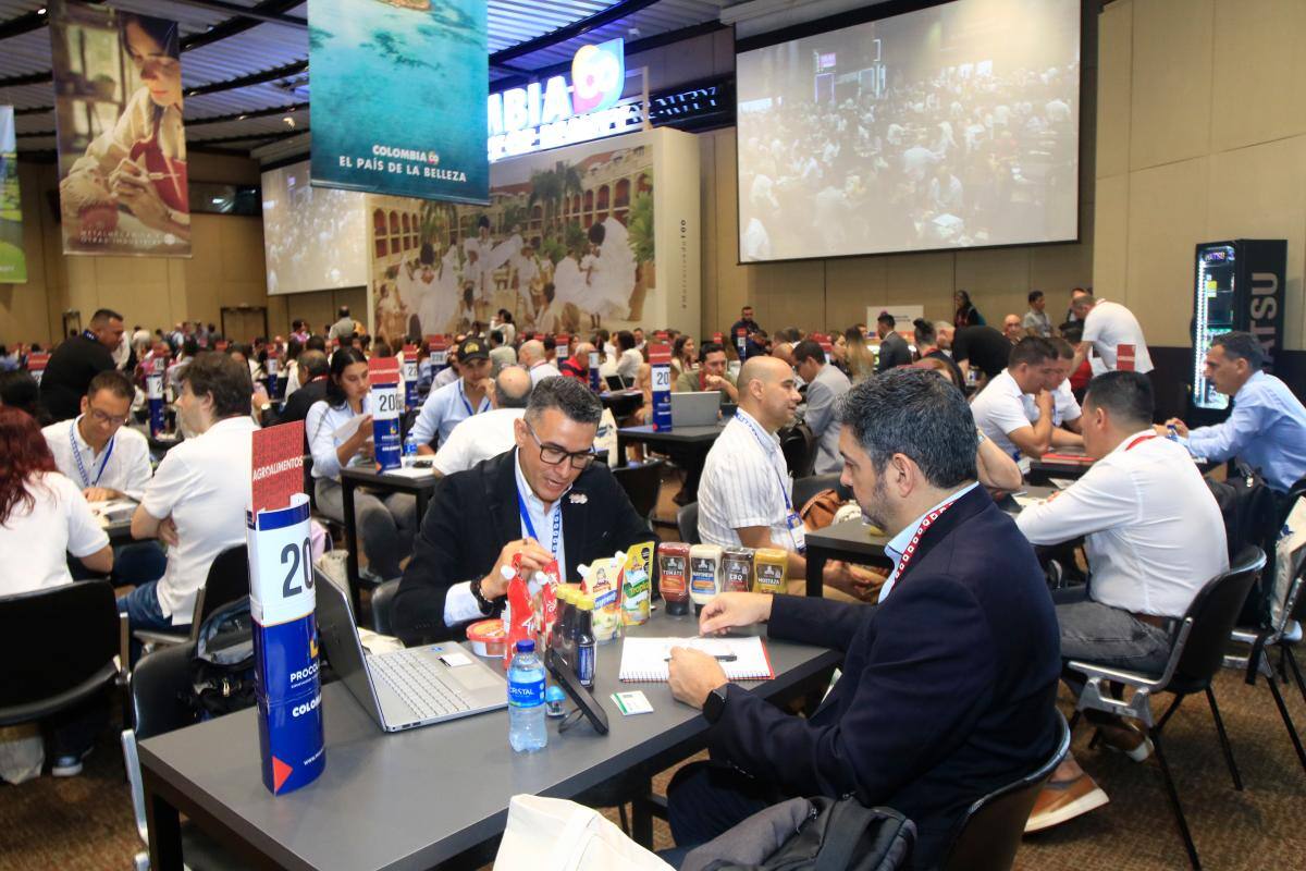 La Macrorrueda 100, de ProColombia, se extenderá hasta este viernes en el Centro Internacional de Convenciones Cartagena de Indias. // JULIO CASTAÑO - EL UNIVERSAL