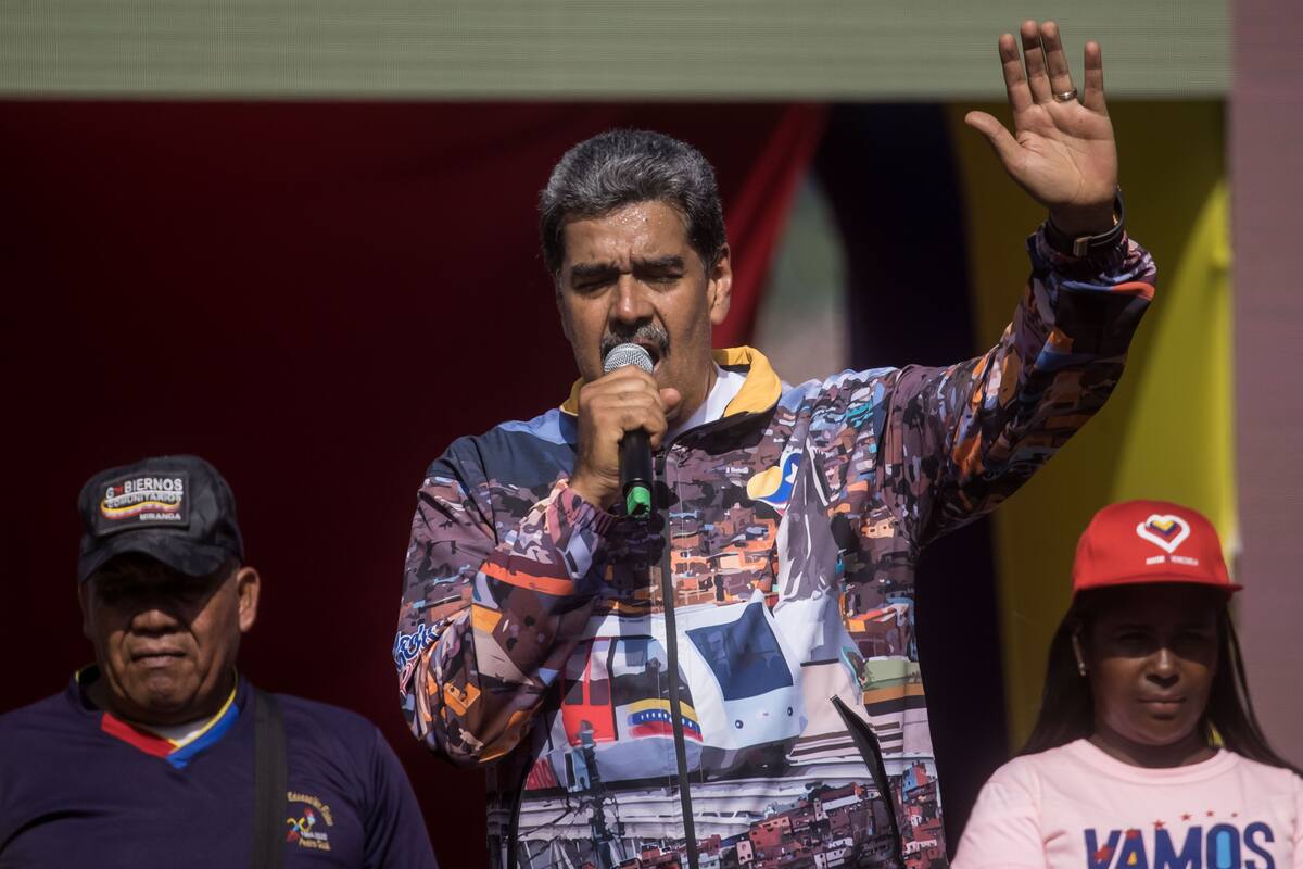A seis días de elecciones, Maduro promete financiamiento a un millón de emprendedores