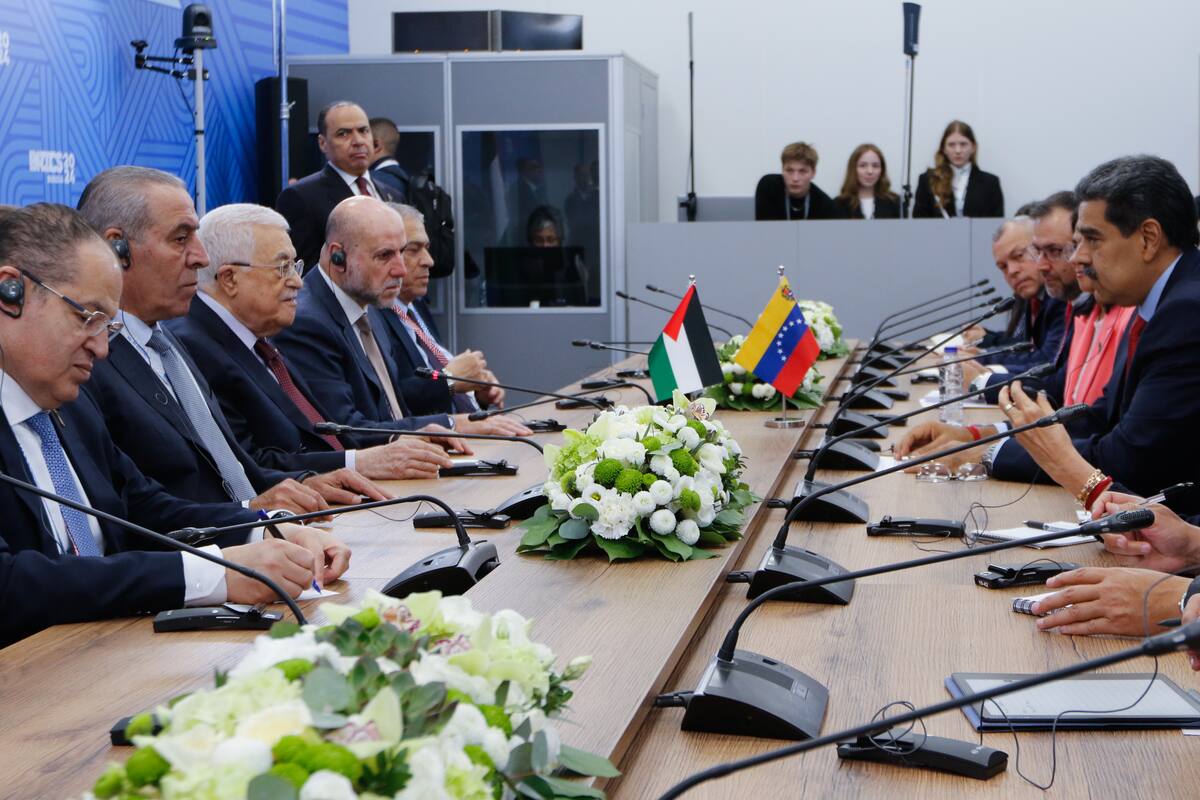 Nicolás Maduro, reunido con líderes del mundo durante la cumbre BRICS, en Kazan (Rusia). EFE/ PRENSA MIRAFLORES/SOLO USO EDITORIAL/NO VENTAS/SOLO DISPONIBLE PARA ILUSTRAR LA NOTICIA QUE ACOMPAÑA/CRÉDITO OBLIGATORIO